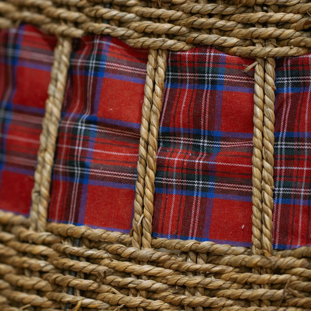 Cache pied de sapin en osier (D57 cm) Tartan écossais
