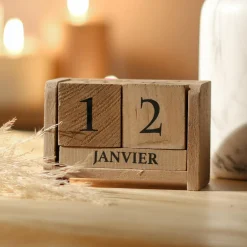 Calendrier perpetuel en bois (H7,5 cm) Colonial