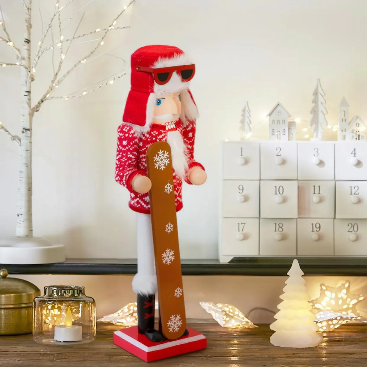 Casse-noisette en bois (H38 cm) Bernardo en snow Rouge et blanc