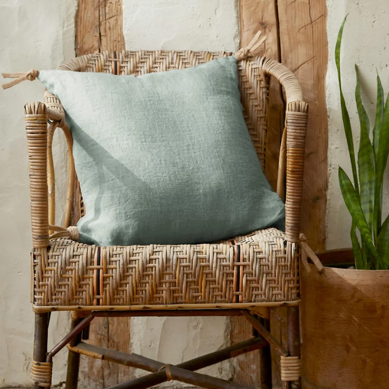 Coussin carré lin lavé (45 cm) Louise Vert eucalyptus