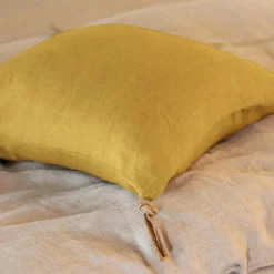 Coussin carré lin lavé (45 cm) Louise Jaune moutarde