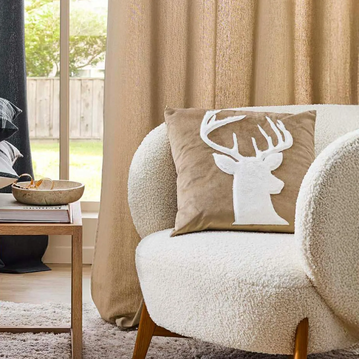Coussin carré velours (45 x 45 cm) Vik Beige sable