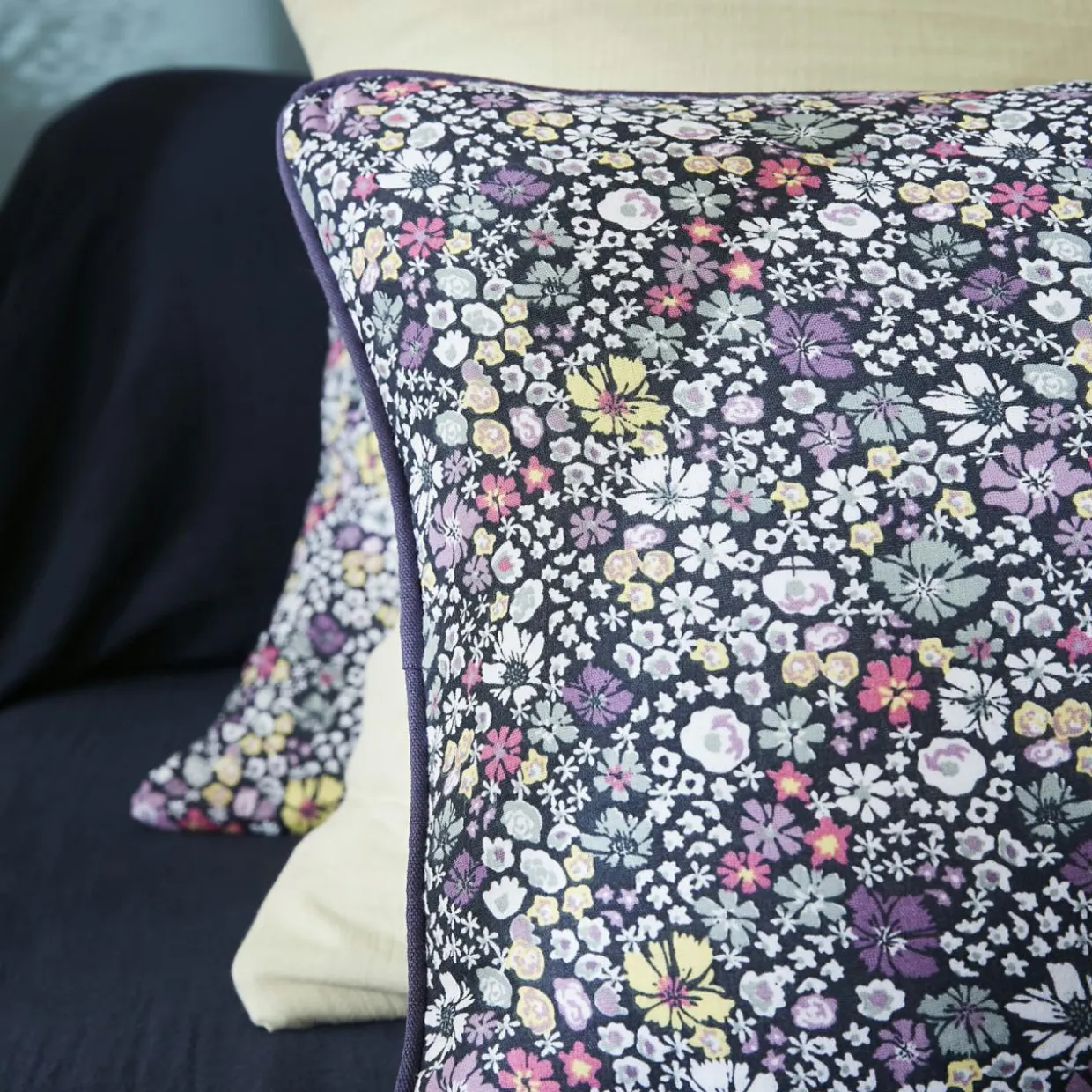 Coussin rectangulaire gaze de coton (40 x 60 cm) Elya Violet