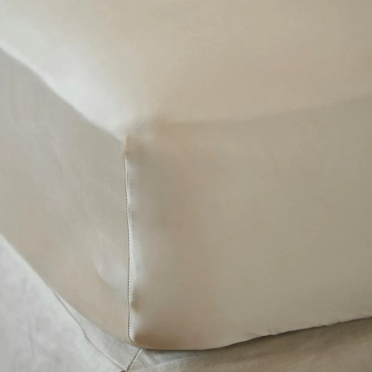 Drap housse satin de bambou (160 x 200 cm) Sienna Beige