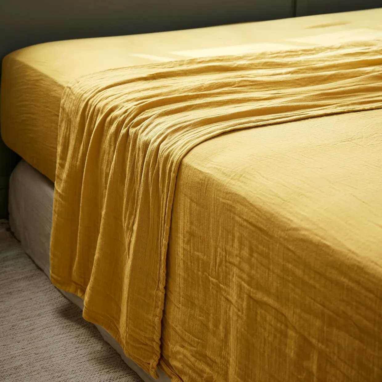 Drap plat gaze de coton (270 x 300 cm) Gaïa Jaune safran