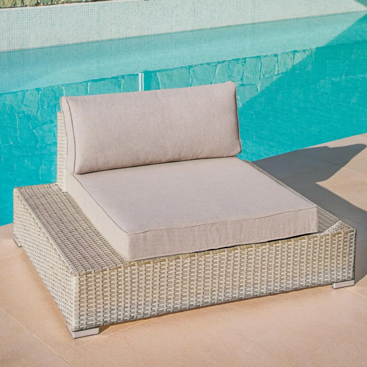 Fauteuil de jardin en résine tressée Palma Gris et taupe