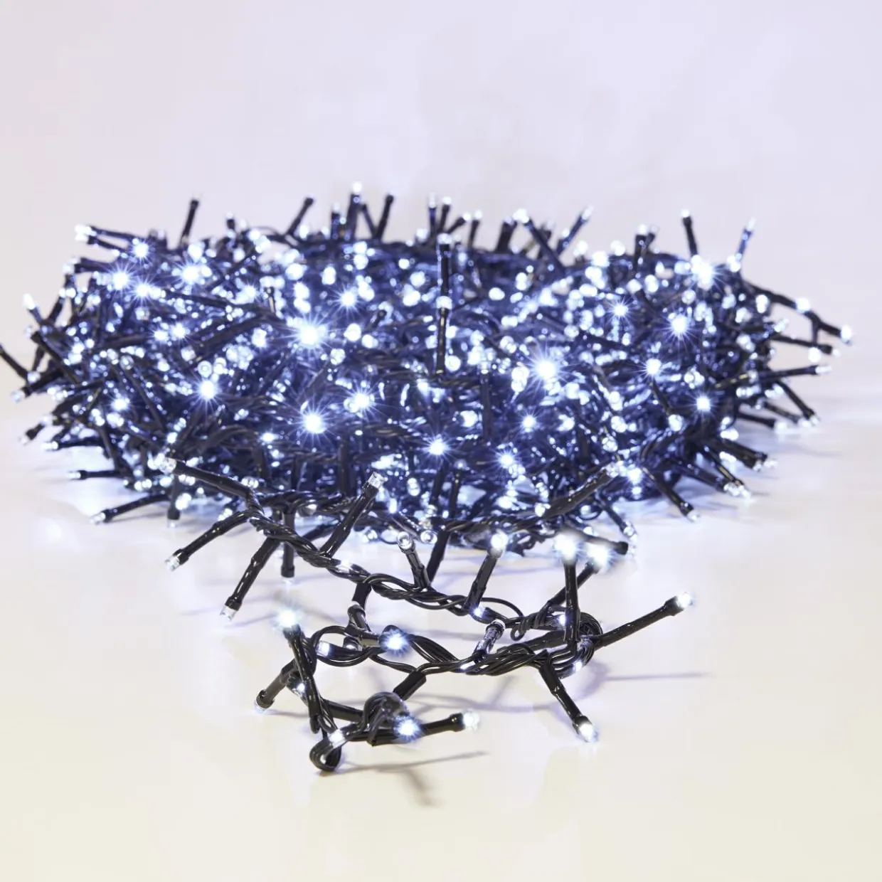 Guirlande lumineuse 20 m 1410 LED câble noir Boa effet cascade Blanc froid