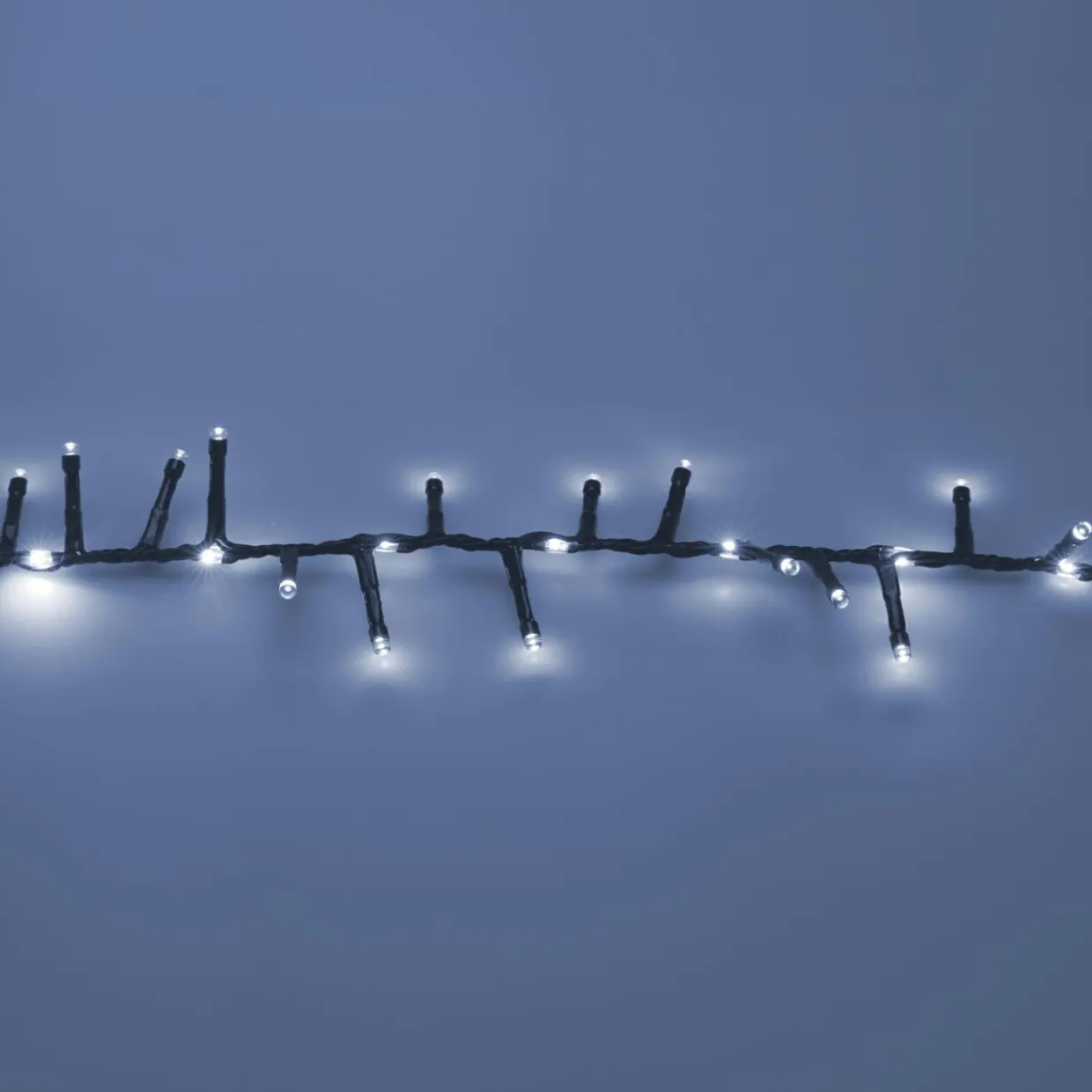 Guirlande lumineuse 20 m 1410 LED câble noir Boa effet cascade Blanc froid