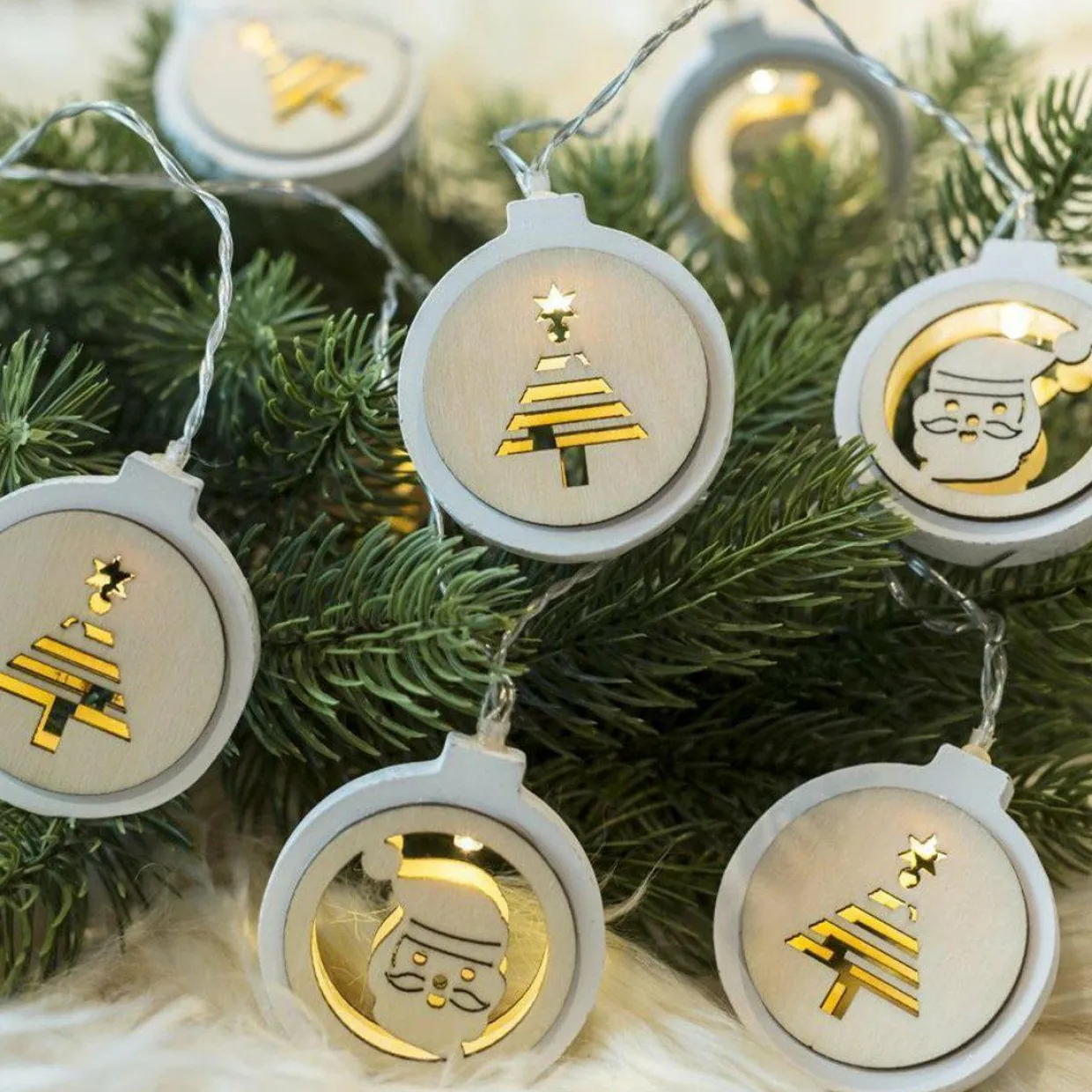 Guirlande lumineuse à piles 10 LED (1,65 m) Sapin et Père-Noël Blanc chaud