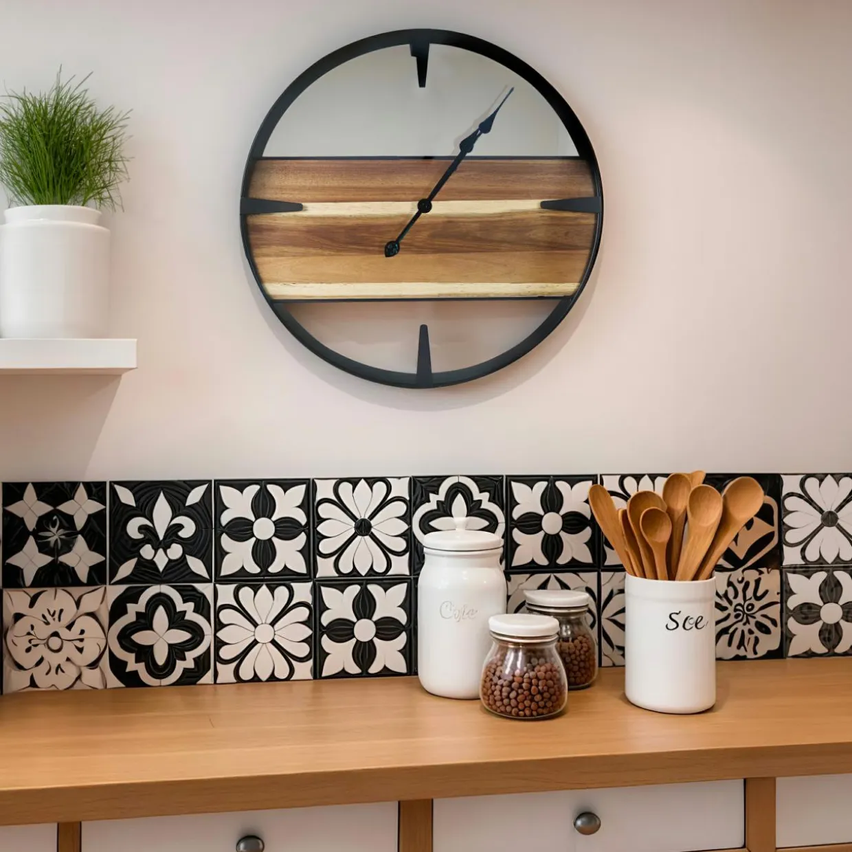 Horloge murale en bois et métal (D57 cm) Nya Noir