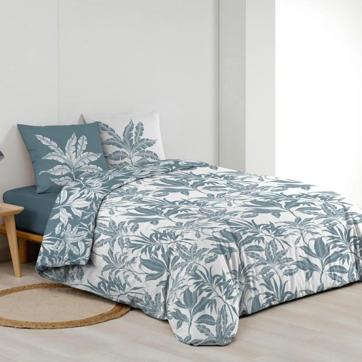 Housse de couette et deux taies d'oreiller en coton (240 x 220 cm) Hera Bleu