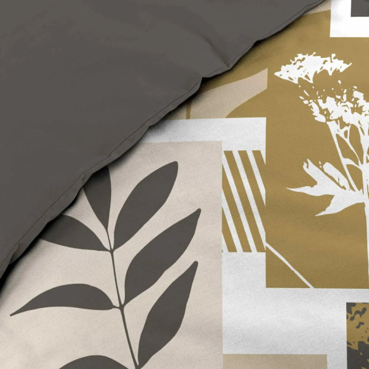 Housse de couette et deux taies d'oreiller en coton (240 x 220 cm) Utopia Beige