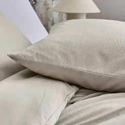 Housse de couette et deux taies d'oreiller microfibre (240 x 220 cm) Azura Beige