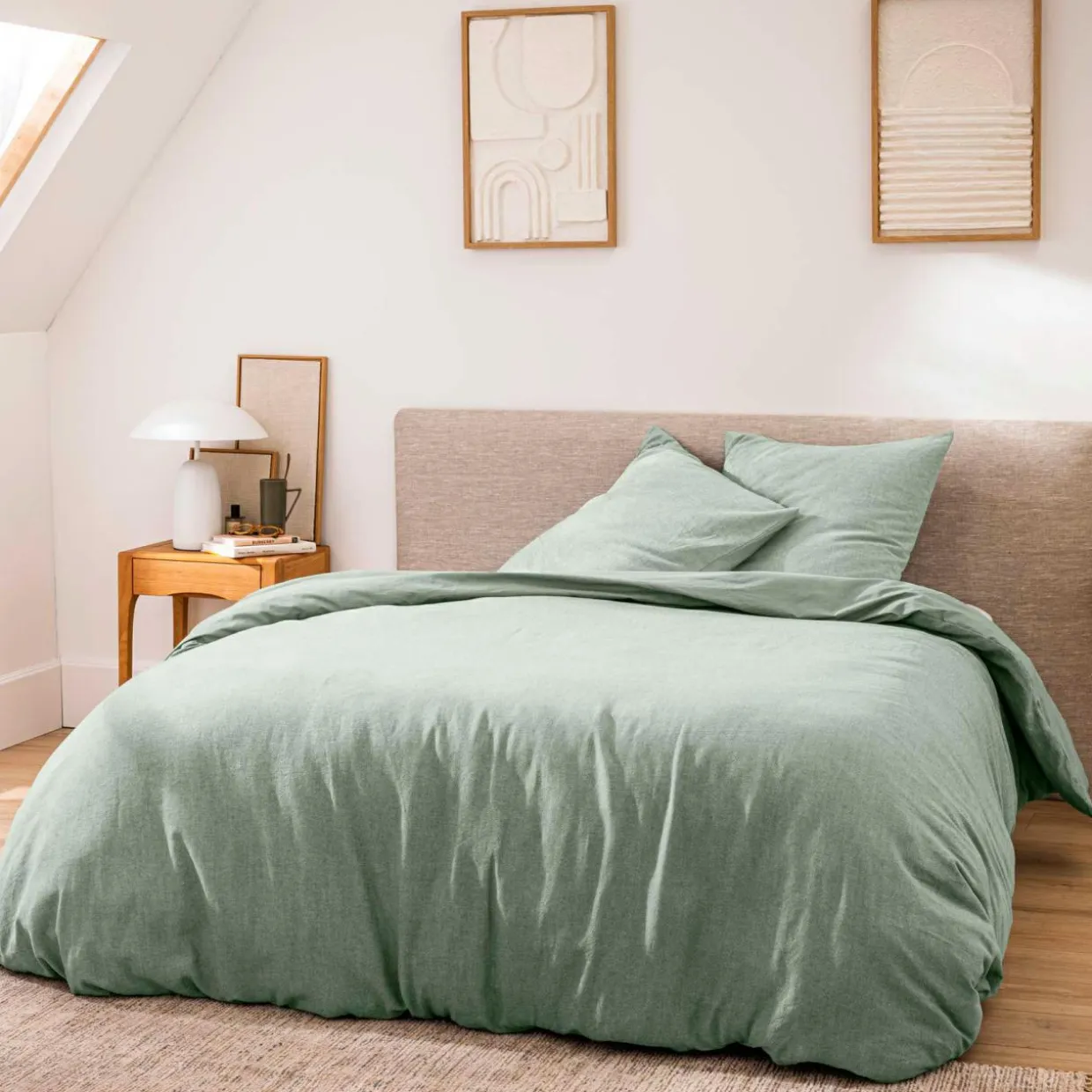 Housse de couette et deux taies d'oreiller coton (240 x 220 cm) Meline Vert sauge