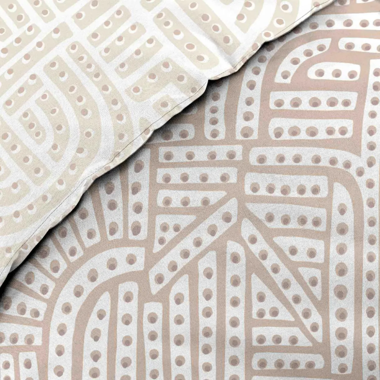 Housse de couette et deux taies d'oreiller percale de coton (240 x 220 cm) Eliot Beige