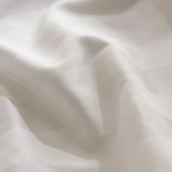 Housse de couette et deux taies satin de coton (260 x 240 cm) Isadora Blanche