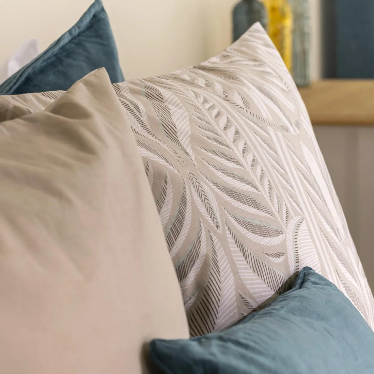Housse de couette et deux taies coton (260 x 240 cm) Nalh Beige