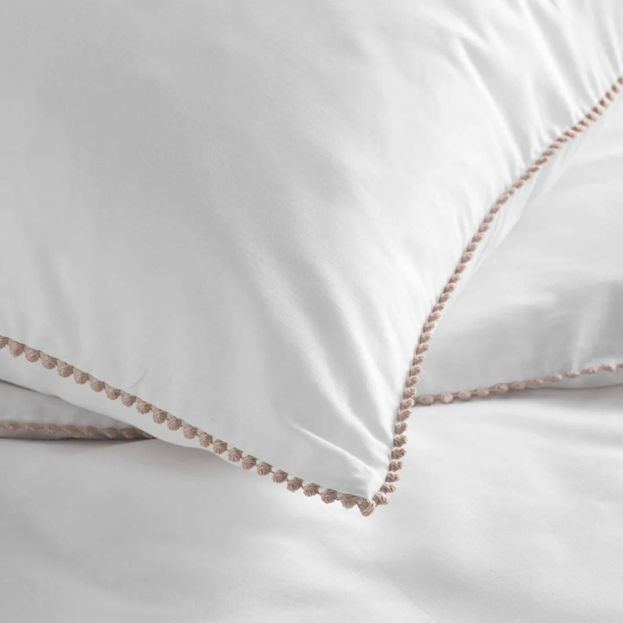 Housse de couette et deux taies coton (240 x 220 cm) Noémie Blanche