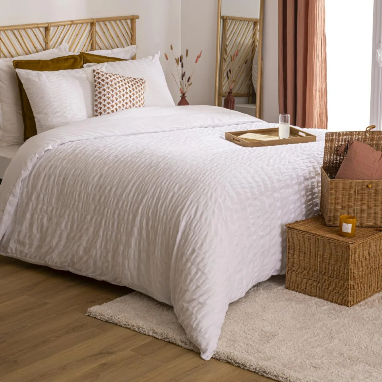Housse de couette et deux taies polycoton (260 x 240 cm) Irhia Blanche