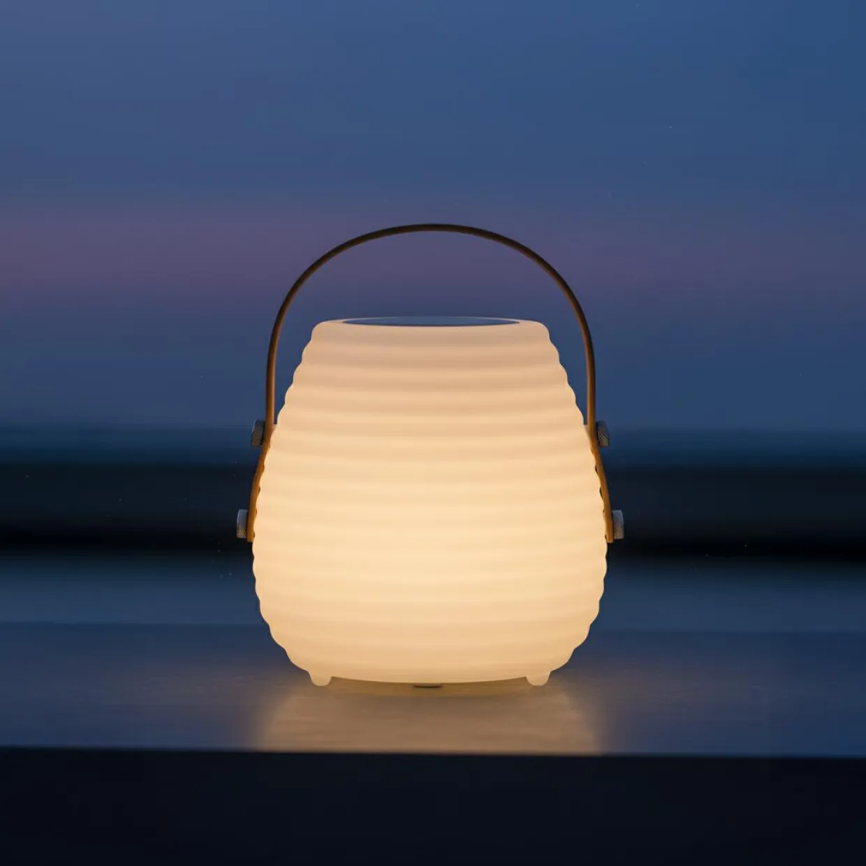 Lampe de jardin mobile sans fil à piles 6 LED (H17 cm) Mokulua Blanc