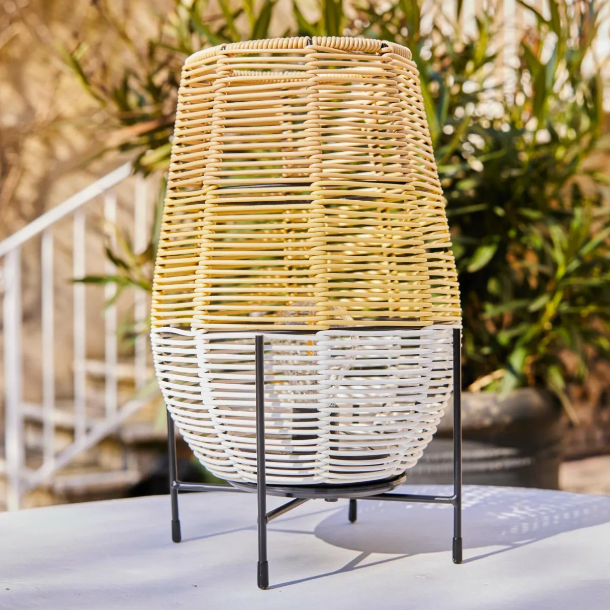 Lampe de table solaire LED (H31 cm) Vernazza Blanche