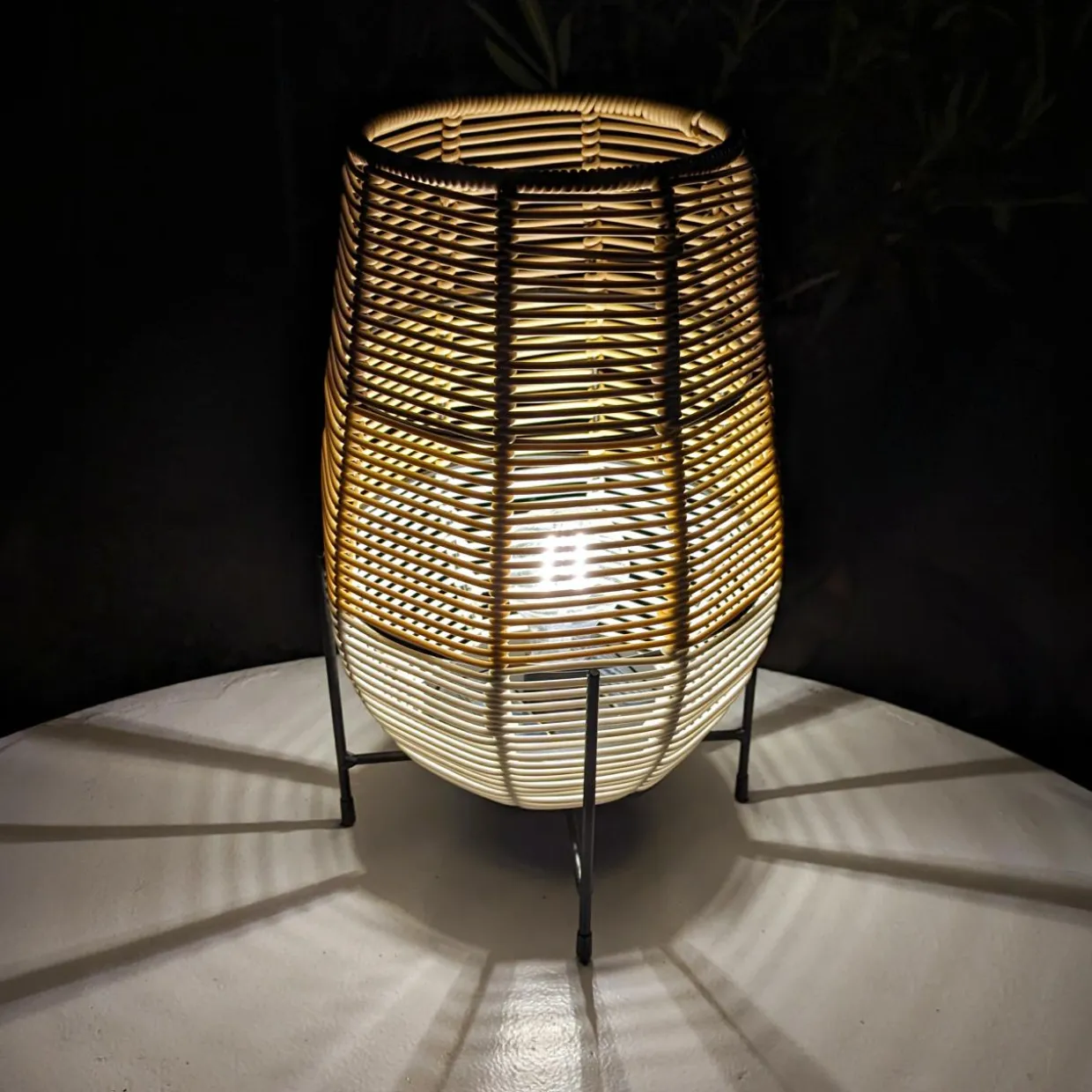 Lampe de table solaire LED (H31 cm) Vernazza Blanche