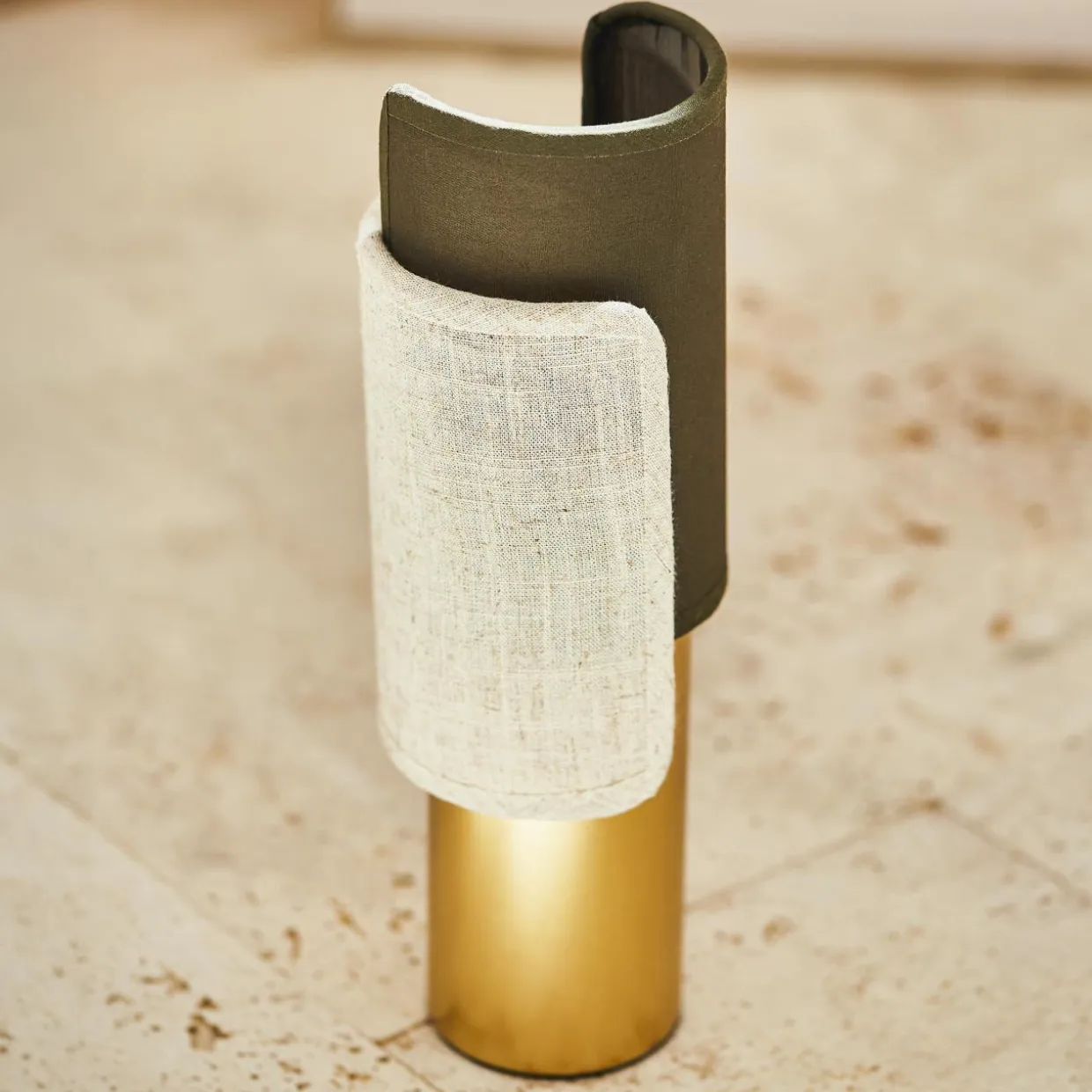 Lampe à poser en métal (H28 cm) Bourgeon Verte