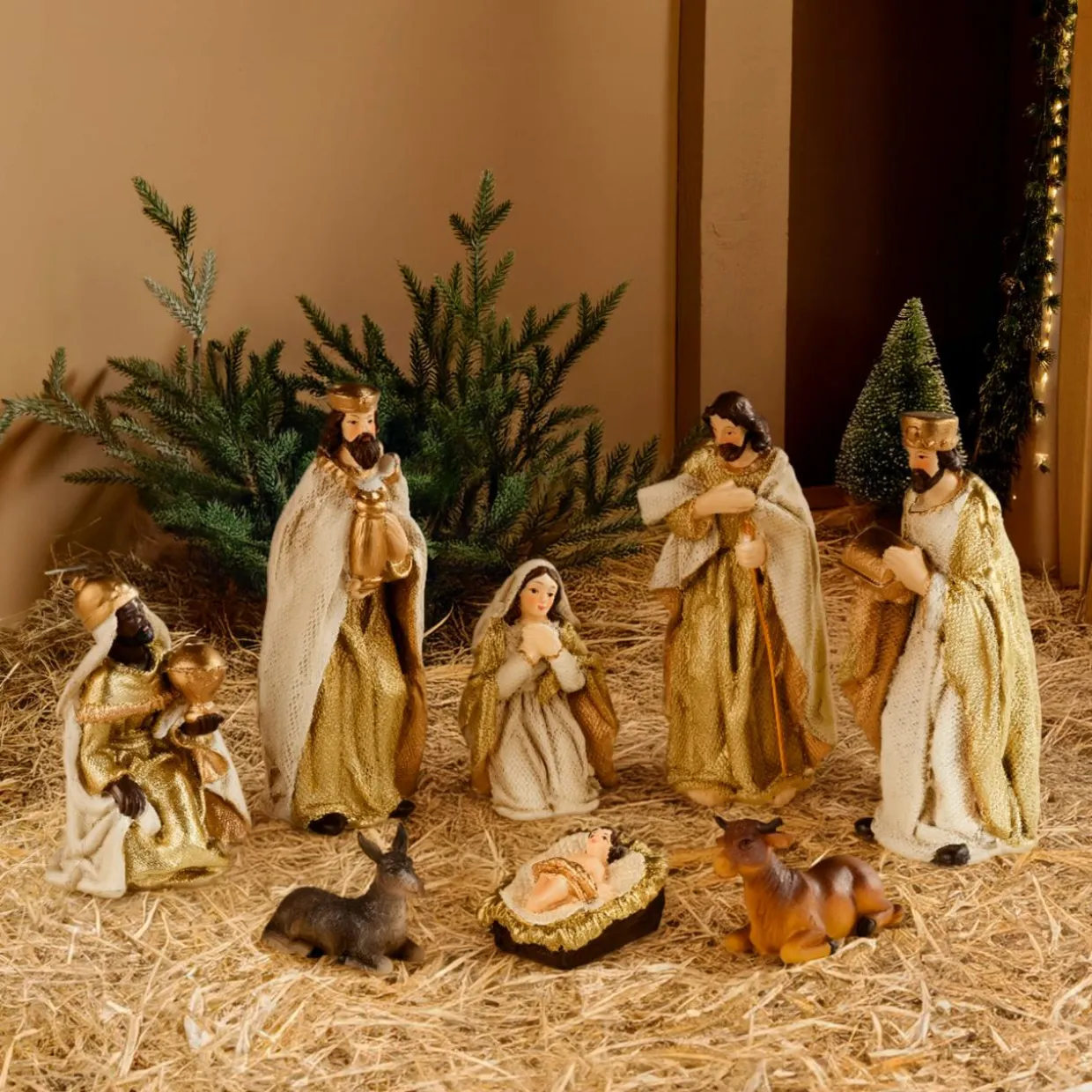 Les 8 santons (H12 cm) de Olga