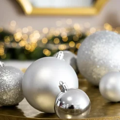 Lot de 30 boules de Noël assorties New Alpine Argent