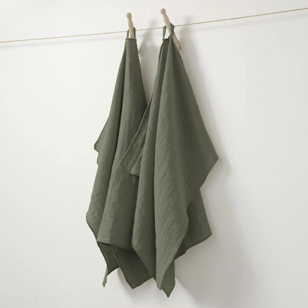 Lot de 2 essuie-mains gaze de coton (70 cm) Gaïa Vert romarin