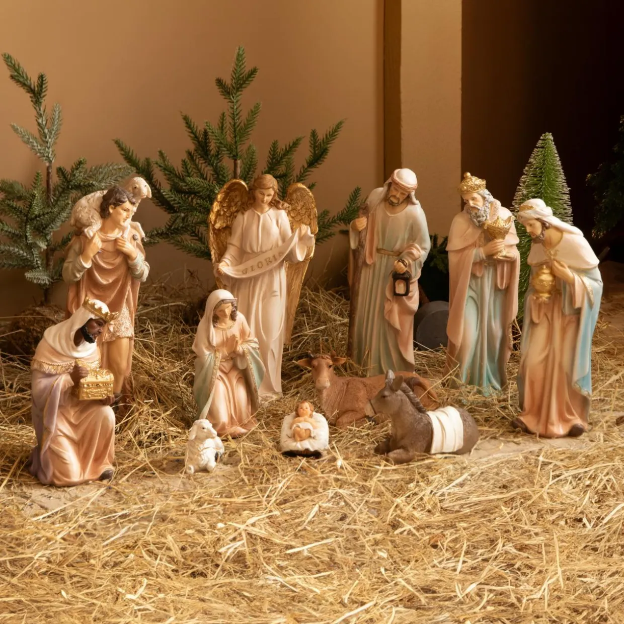 Lot de 11 santons (Hauteur 30 cm) de Jeanne