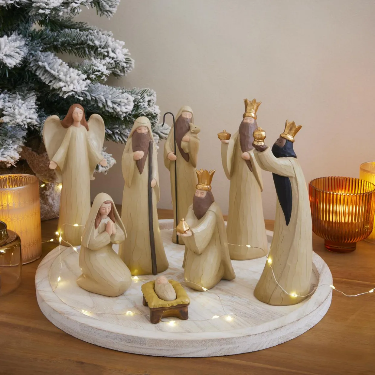 Lot de 8 santons (Hauteur 20 cm) de Juliette