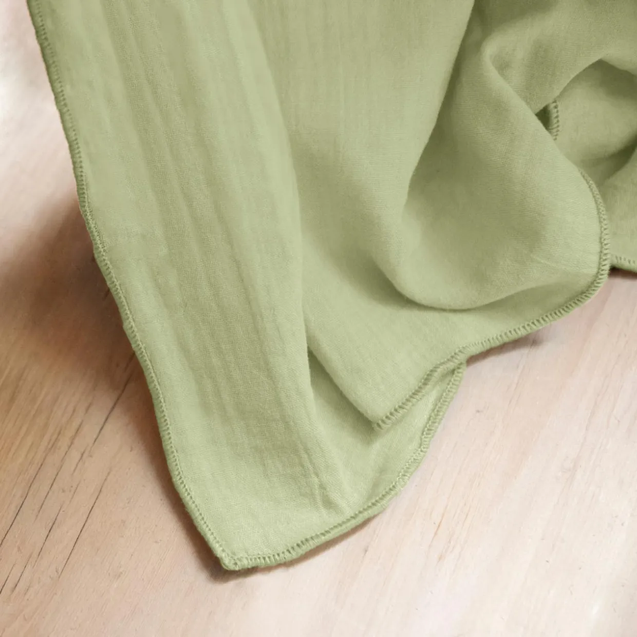 Nappe rectangulaire gaze de coton (150 x 250 cm) Gaïa Vert tilleul