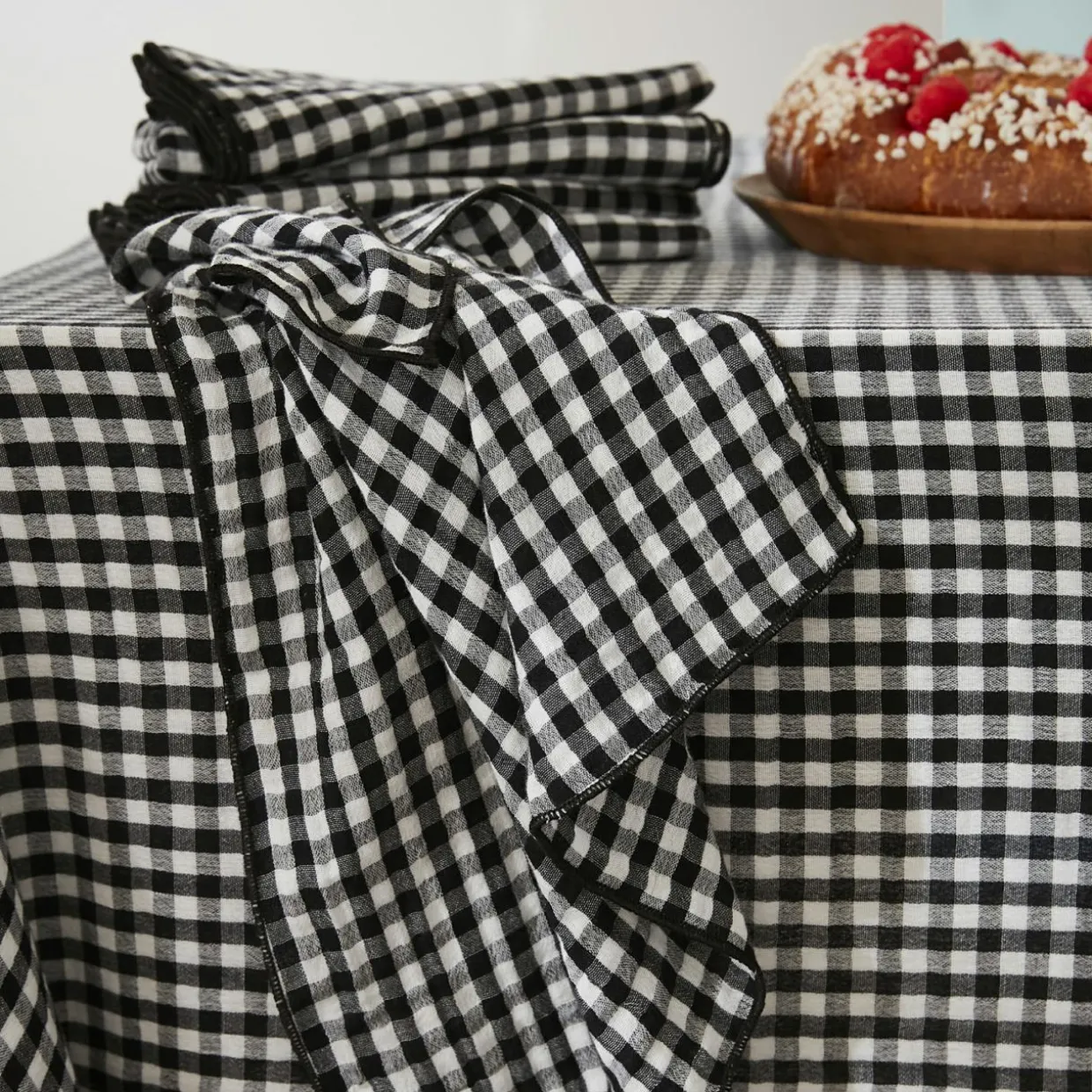 Nappe rectangulaire gaze de coton (150 x 350 cm) Gaïa vichy Noire