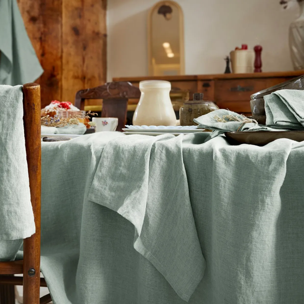 Nappe rectangulaire lin lavé (170 x 350 cm) Louise Vert eucalyptus