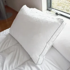 Oreiller rectangulaire moelleux (50 x 70 cm) Sensation Duvet Blanc