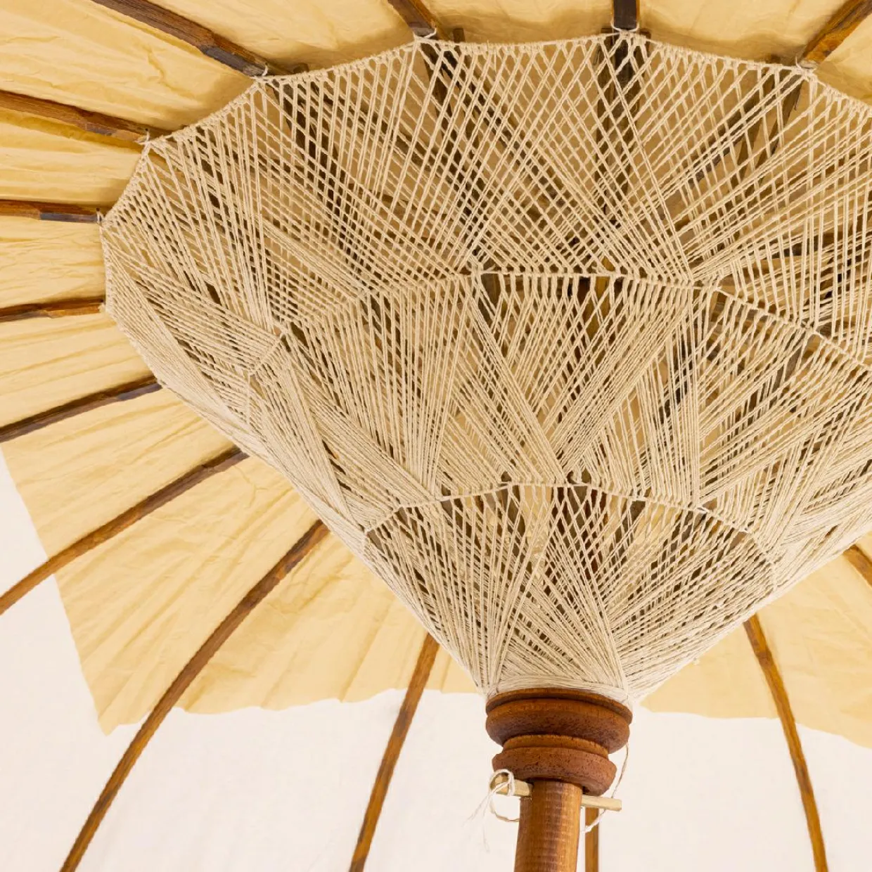 Parasol de jardin rond avec ornements (D2 m) Cuzco Blanc cassé