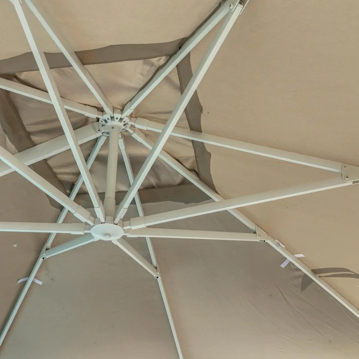 Parasol déporté rectangulaire aluminium (4 x 3 m) Yucatan Blanc et taupe