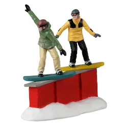 Personnages Lemax Snowboarder au snowpark