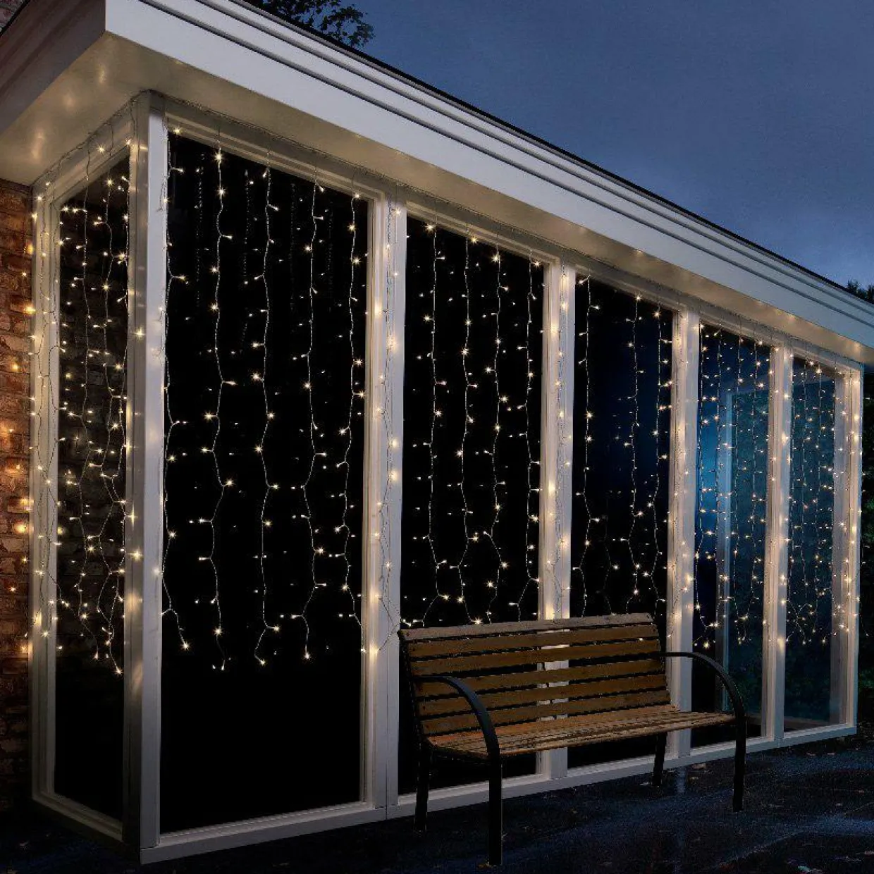 Rideau lumineux H1,50 m L2,25 m 240 LED Super chaser Blanc chaud
