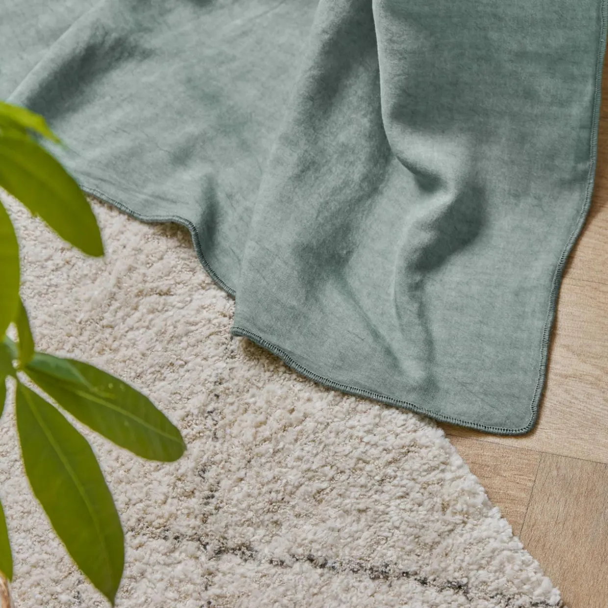 Rideau lyocell Tencel™ ajustable (140 x max 270 cm) Olivia Vert eucalyptus