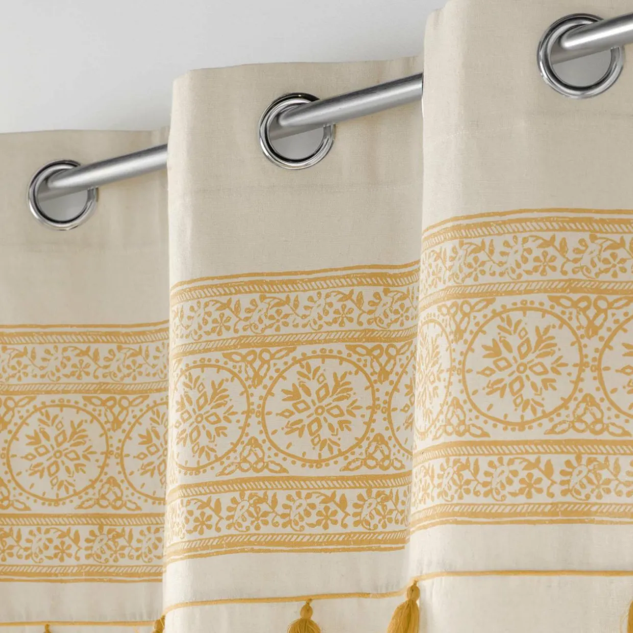 Rideau oeillets pompons (140 x 240 cm) Isalina Jaune