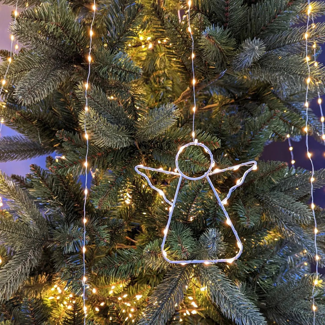 Rideau pour sapin Micro Led H2,10 m 762 LED Ange Blanc très chaud