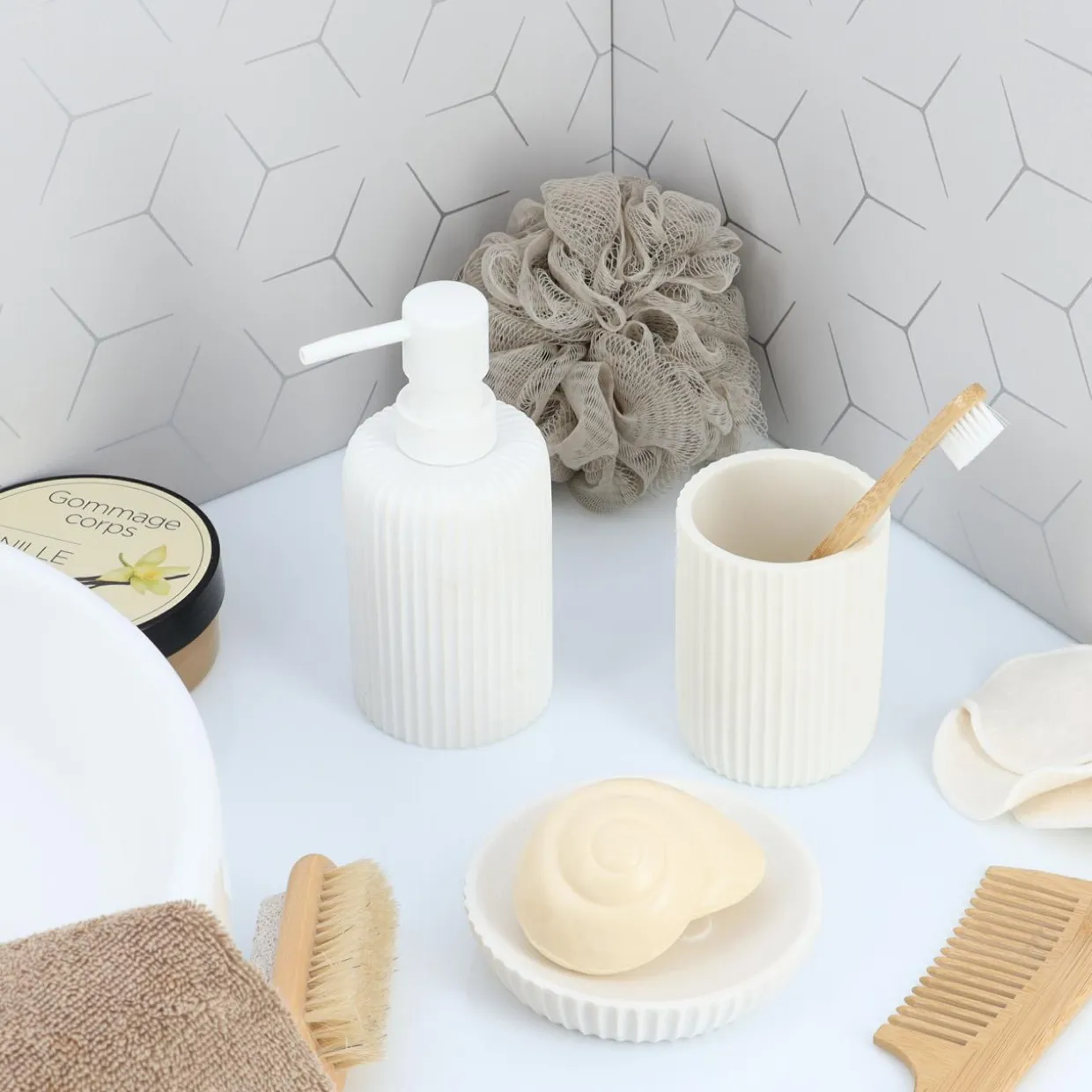 Set d'accessoires salle de bain résine Strié Blanc