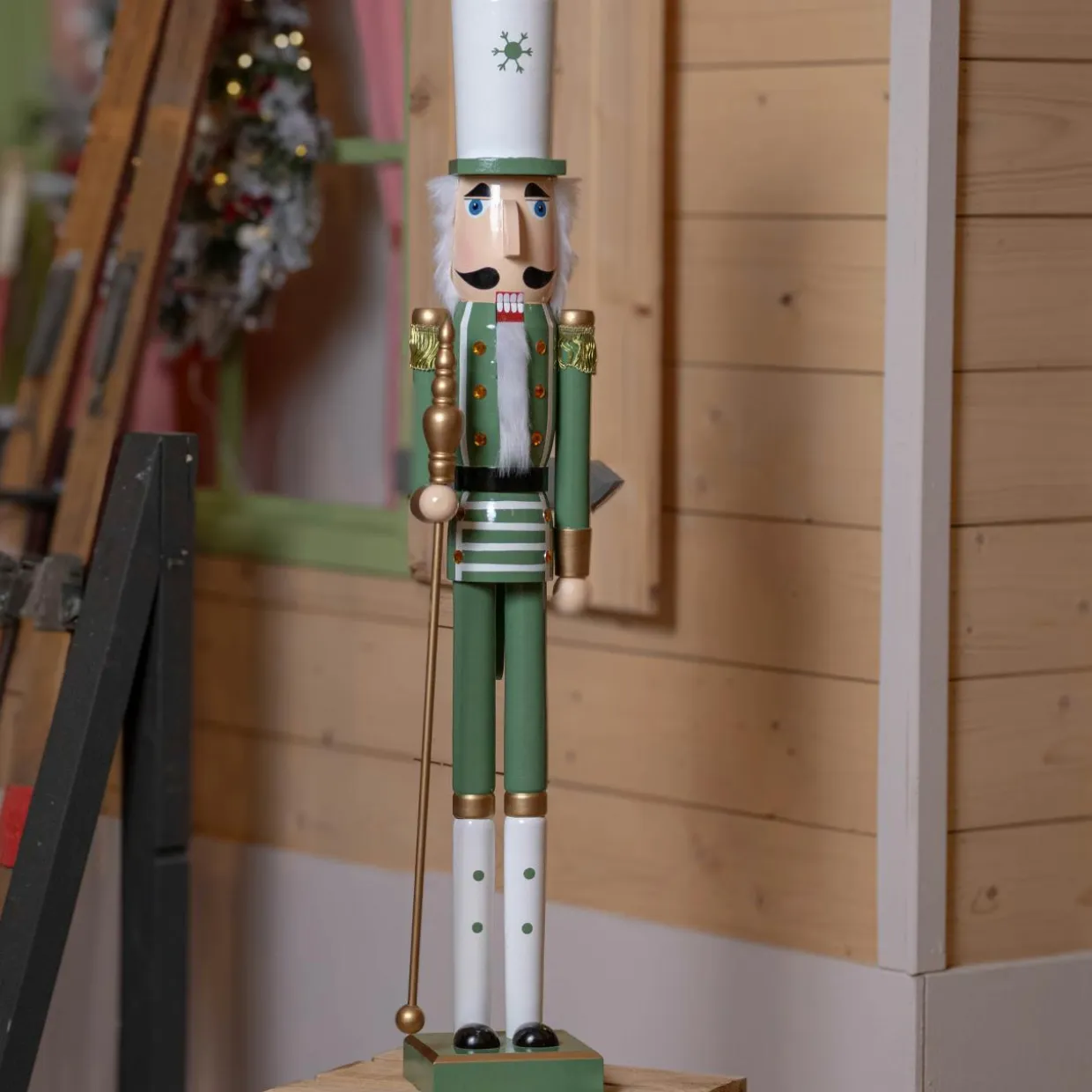 Soldat Casse-noisette en bois (H92 cm) Viktor Vert