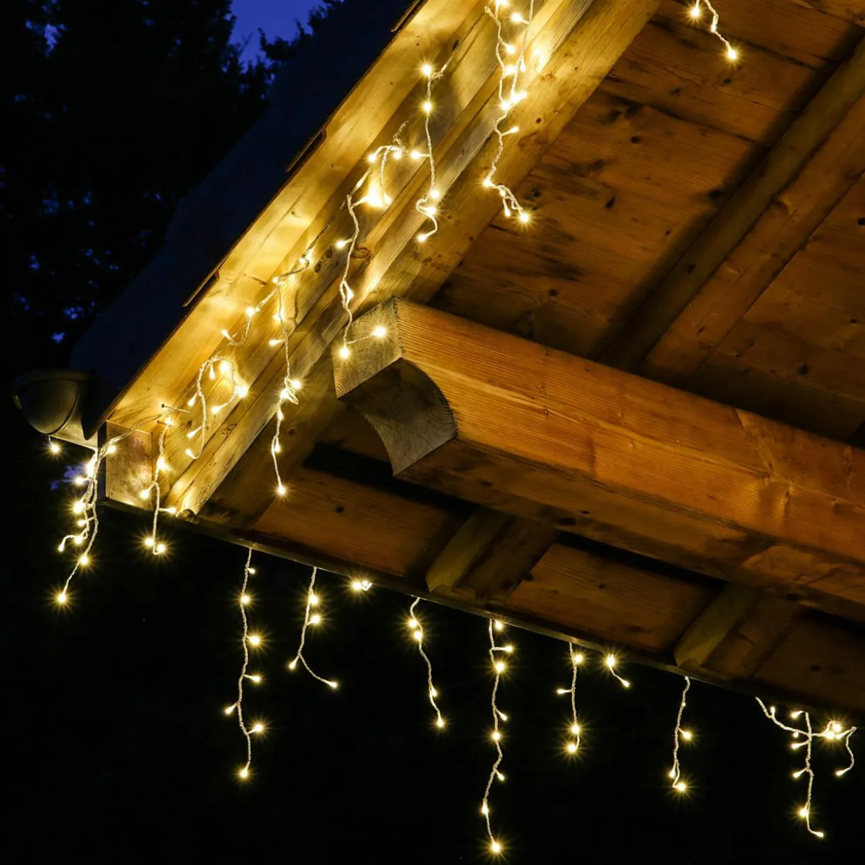 Stalactite lumineuse 20 m 490 LED câble blanc Stars Blanc chaud