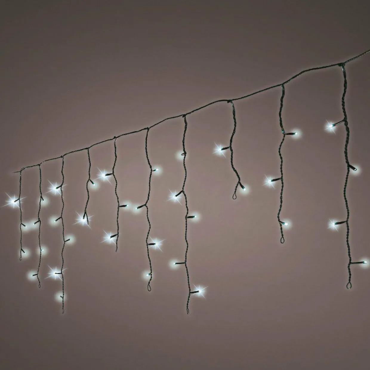 Stalactite lumineuse 7,50 m 175 LED câble noir Blanc froid