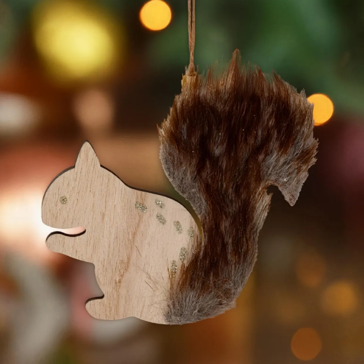 Suspension de Noël en bois (H12 cm) Ecureuil douce fourrure Marron