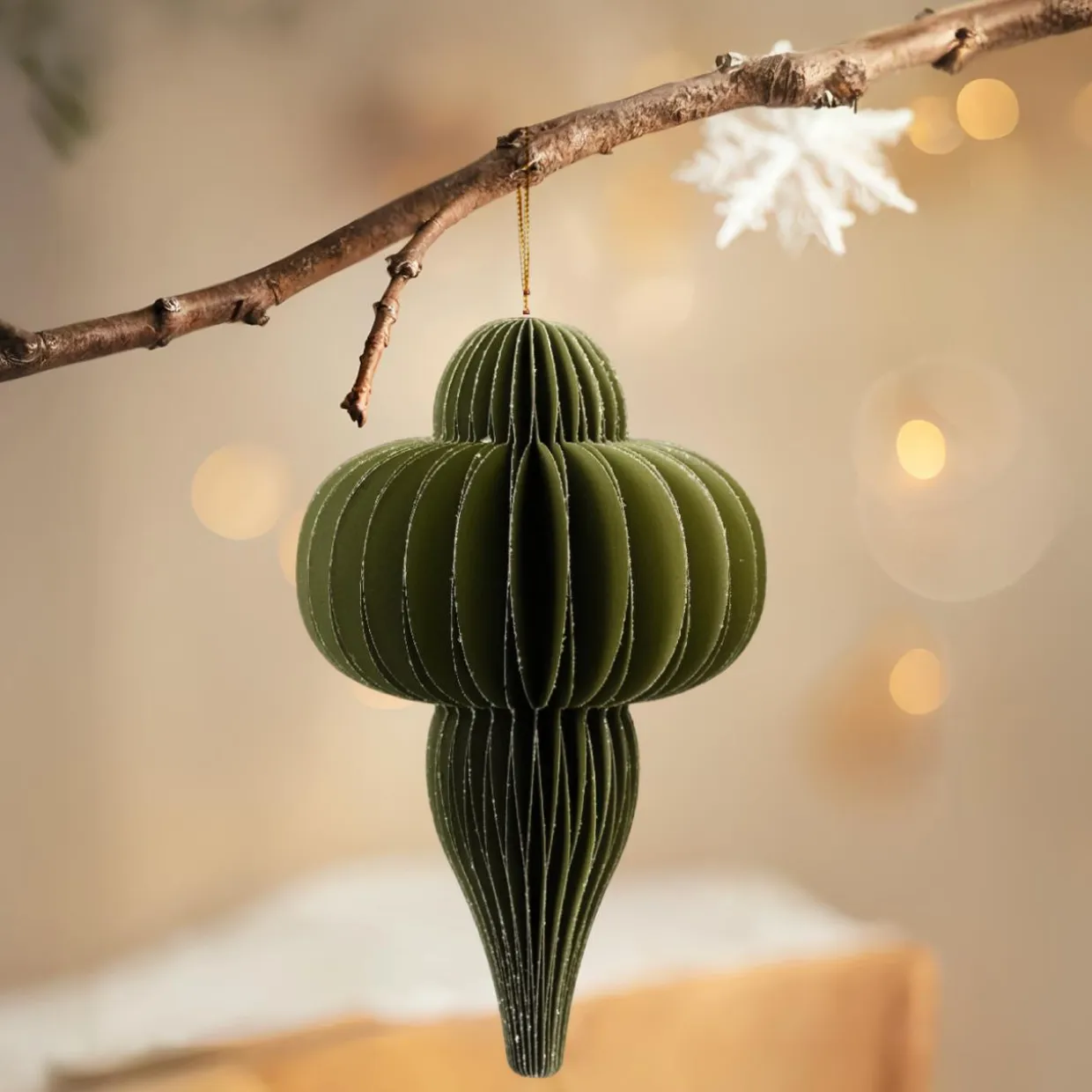 Suspension de Noël en papier (H20 cm) fermeture Magnétique Vert romarin