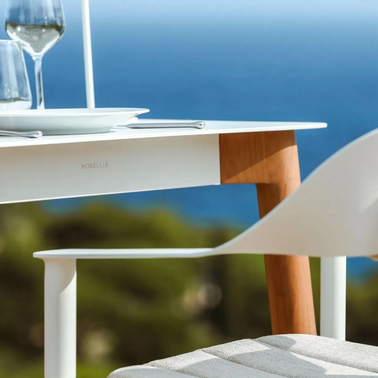 Table de jardin carrée en aluminium 2 places (76 x 76 cm) Monte Carlo Blanc